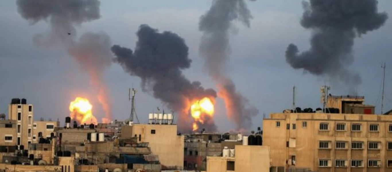 Το Ισραήλ εξαπέλυσε αεροπορικά πλήγματα στη Γάζα μετά τη χρήση μπαλονιών με εμπρηστικούς μηχανισμούς